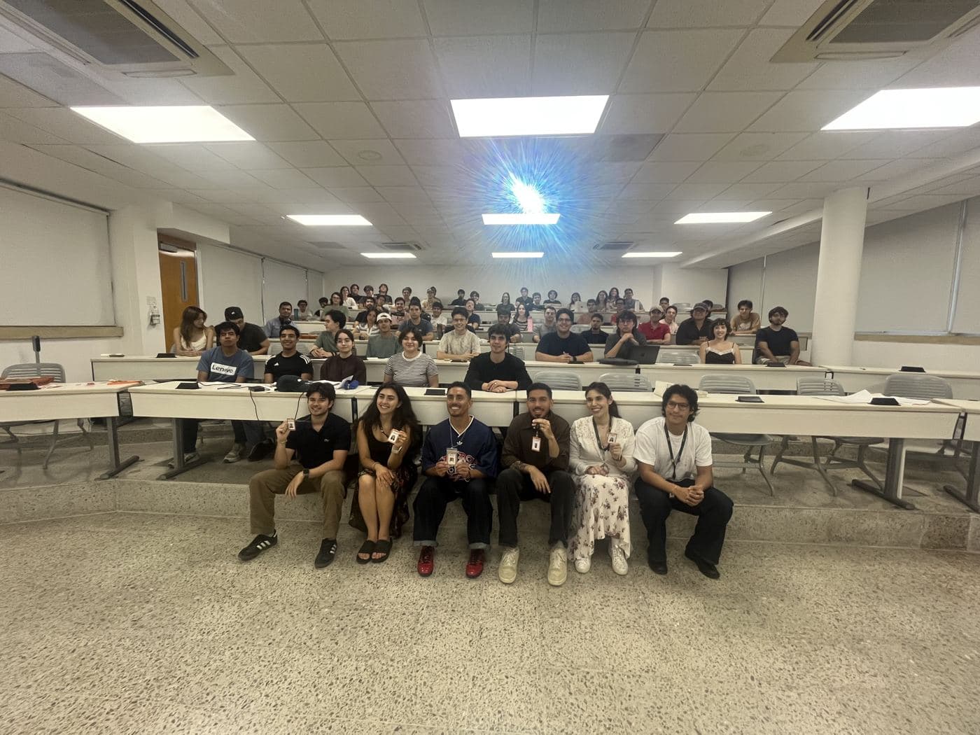 Foto de grupo al cierre del taller